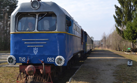 Репортери телепроекту «ВУкраїні» з п'ятниці працюють на поліській вузькоколійці. Знімають фільм