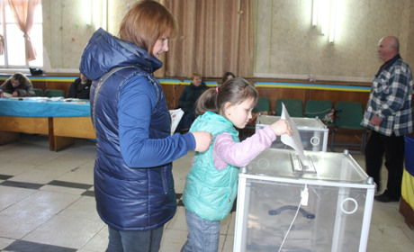 Барчанам та приїжджим, які не змогли проголосувати на виборах, треба прийти до Держреєстру виборців