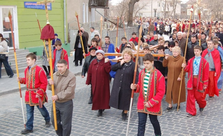 У неділю, 14 квітня, у Чорткові відбудеться Хресна хода вулицями міста