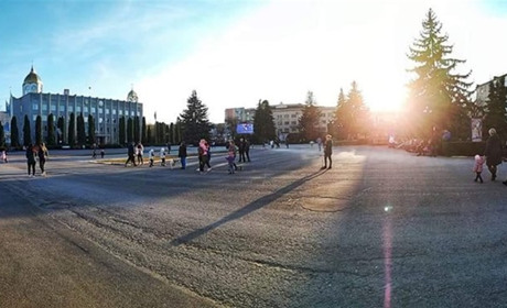 Непридатні вулиці для проїзду візочків у Чорткові: чи є альтернативи