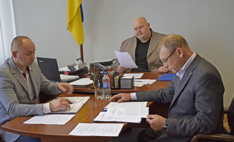  У Жмеринці капітально відремонтують ряд доріг,  у гімназії встановлять меморіальну дошку 