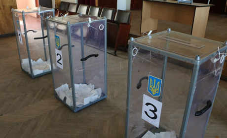 Голосование закончилось и комиссии перешли к подсчету голосов: известна явка по 107 округу 