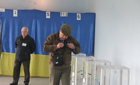 Про що у Калинівці говорили на виборчих дільницях 