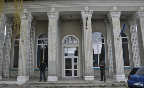 Як у селі на Чортківщині під час виборів іноземців били лозою