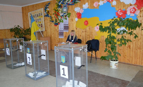 Про що говорили люди на виборчих дільницях Кіцманського району в день голосування