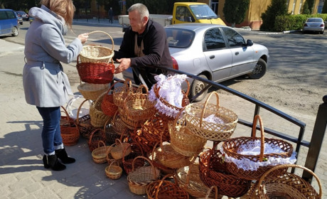 Де і за скільки купити великодній кошик у Кіцмані
