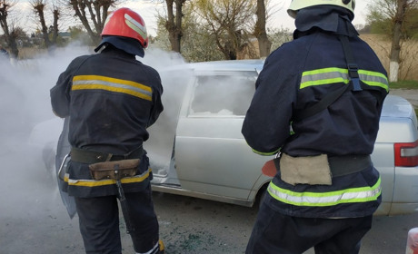 У Старокостянтинові горів автомобіль
