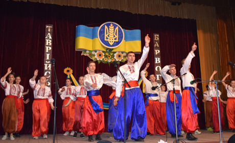 Фоторепортаж. Творчий конкурс “Таврійський барвограй” зібрав талановиту молодь Сірогозщини