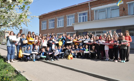 В Барському ліцеї відбулась благодійна акція «Великодній кошик для воїнів-захисників»