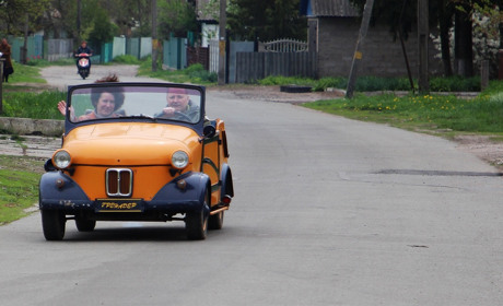 «Гренадером» по Мені. Як Сусіди.City кіношну автівку тестували