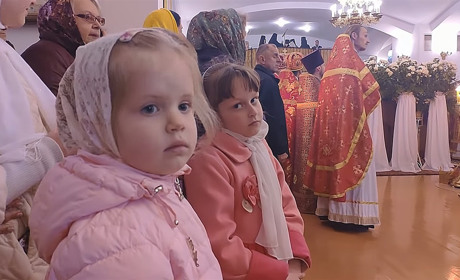 В барському жіночому монастирі відбулася святкова служба за участі Архієпископа Варсонофія