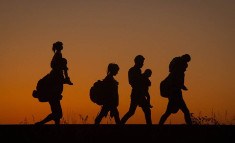 Троїцькі поліціянти виявили вісім незаконних мігрантів і видворили їх за межі України