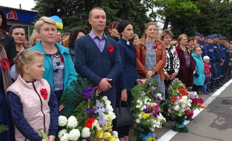 Мітинг, автопробіг, концерт, кінофільм: як сірогозцям пропонують відзначити 8 та 9 травня