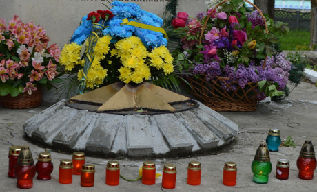 Чи зможете ви упізнати пам’ятники у Кіцманському районі?