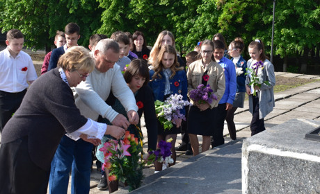 Фоторепортаж: на Сірогозщині ветерани організували автопробіг місцями бойової слави