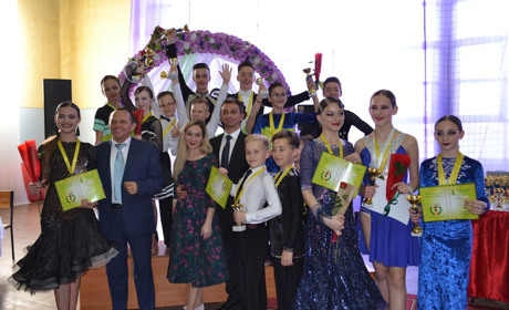 Танцюють усі: у змаганнях на "Кубок міського голови" 44  нагороди здобули вихованці клубу «Твіст»