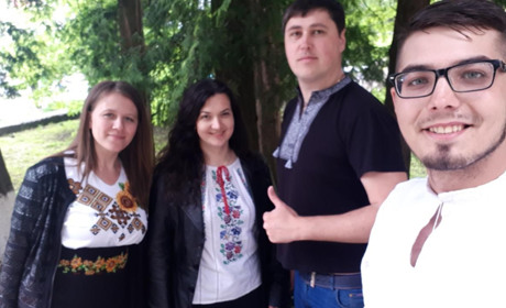 Добірка фото жителів Кіцманщини у вишиванках
