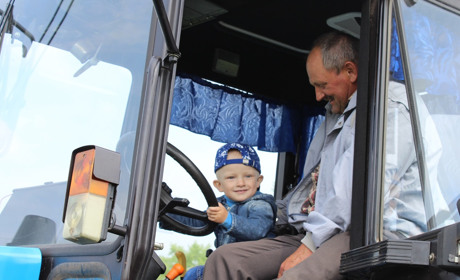 Вперше в Троїцькому пройшов ярмарок аграрних професій для молоді