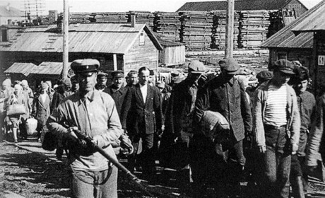 Довженки, Бондаренки, Касьяненки, Гусаченки, Неплії та десятки інших: про що вас змушували забути