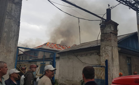 В Торецьку горіла контора шахти "Північна": пожежники відмовляються коментувати ситуацію  