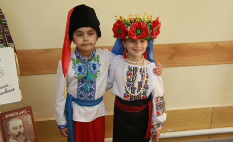 Школярі Кіцманщини читали поезію Шевченка на конкурсі
