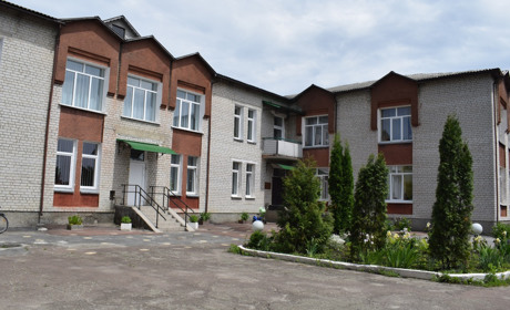 Новий трубопровід, умивальники й крани: ремонт у "Золотому ключику"