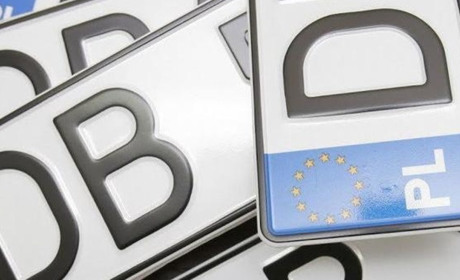 Штрафи для власників авто з іноземними номерами почнуть діяти з 22 серпня: що треба знати барчанам