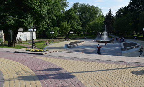 Як працює та скільки коштує новий фонтан у Чортківському парку культури та відпочинку
