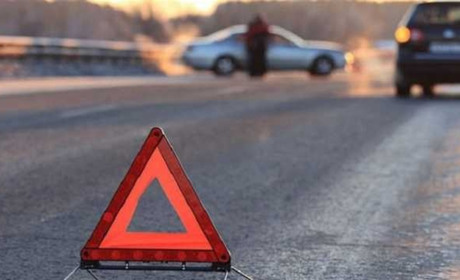Пішохід загинув, водій – у лікарні: у Новоград-Волинському районі дві ДТП