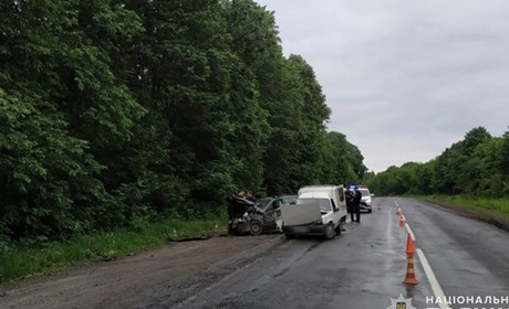 Зіткнулися легковики, травмувалися люди