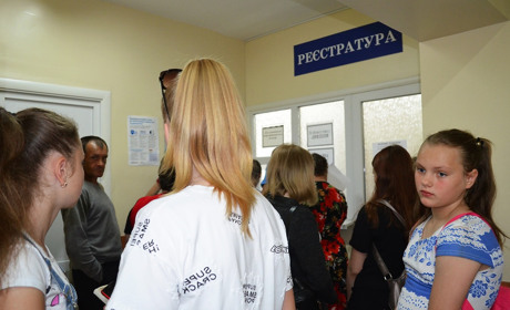 Чому по вівторках у Корюківці найдовші черги у дитячу консультацію?