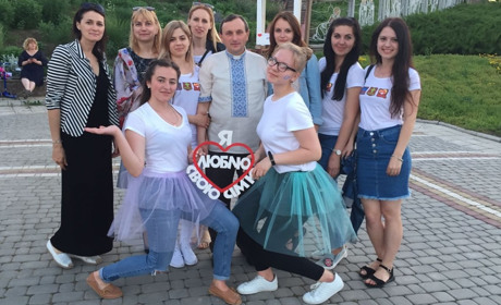 У Чорткові при одному із храмів відбувся 9-тий щорічний фестиваль до Дня захисту дітей.Фоторепортаж