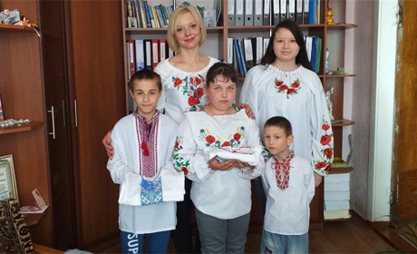 Скільки вишиванок конотопці віддали на благодійність. І хто їх отримав