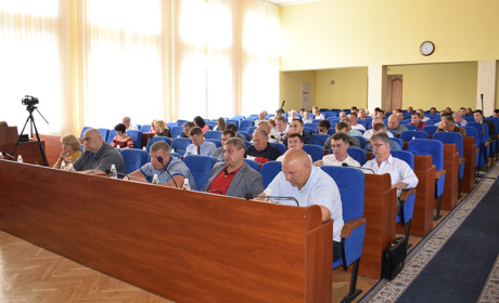 Відеоспостереження, нові вікна та дороги: за які зміни до бюджету проголосували депутати