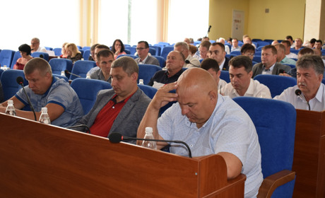 Міському голові доведеться відзвітуватися про стан ЖКГ: у влади є місяць, щоб все владнати