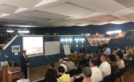 У Вараші в інформаційному центрі «Полісся» навчання з управління містом проводив поляк з Любліна