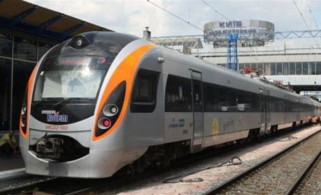 "Укрзалізниця” запустила потяг з Києва до Болгарії – він їде через Хмельницький