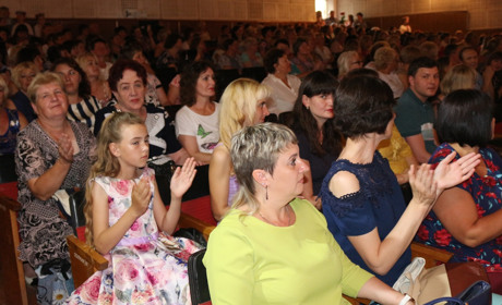 У Старокостянтинові привітали медиків