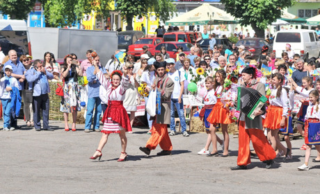 Відкриття Троїцького ярмарку в Мені. Наживо