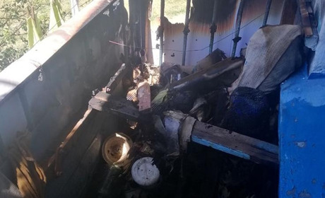 Волноваські поліцейські загасили вогонь в квартирі пенсіонерки до приїзду рятувальників