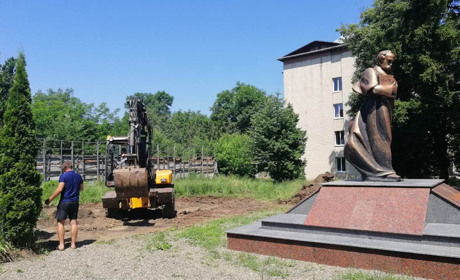 Площу біля пам’ятника Тарасу Шевченку в Кіцмані викладуть у вигляді вишиваного візерунку