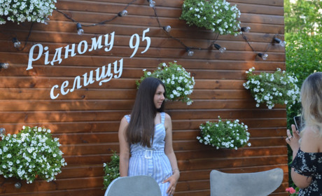Що думають жителі селище станції Дністер про життя в ньому. Поговорили на святі