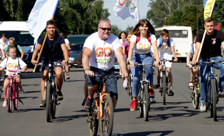 В Попаснянську гімназію знов завітав мовний табір Go Camp: приймали волонтера з Америки