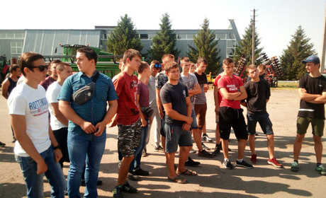 Студенты Волновахского ПТУ ознакомились с современными технологиями на местном предприятии