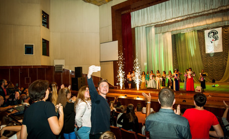 В Торецьку обрали головну красуню міста