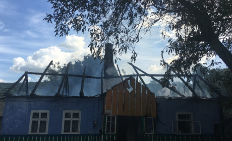 У Давидівцях горів житловий будинок
