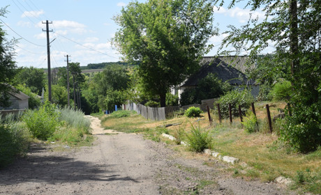 Новоолександрівці потерпають, що у селі відсутній якісний інтернет та громадський транспорт