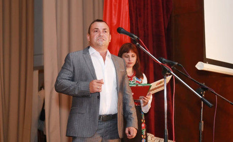 У кандидата в нардепи Ростислава Поклітара на сайті ЦВК чужа передвиборча програма