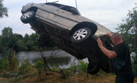 В Барському районі сталася автопригода, в якій загинули двоє людей