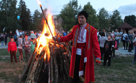 Як троїчани Івана-Купала святкували